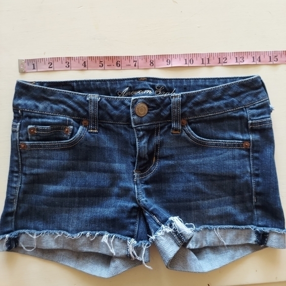 American Eagle Stretch Denim Jean Shorts Cuffed Frayed Sz 2 - Picture 8 of 9